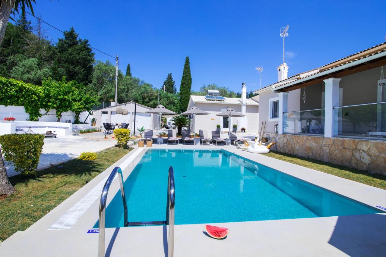 Grande Terra Villas With Swimming Pool Spartylas Екстер'єр фото