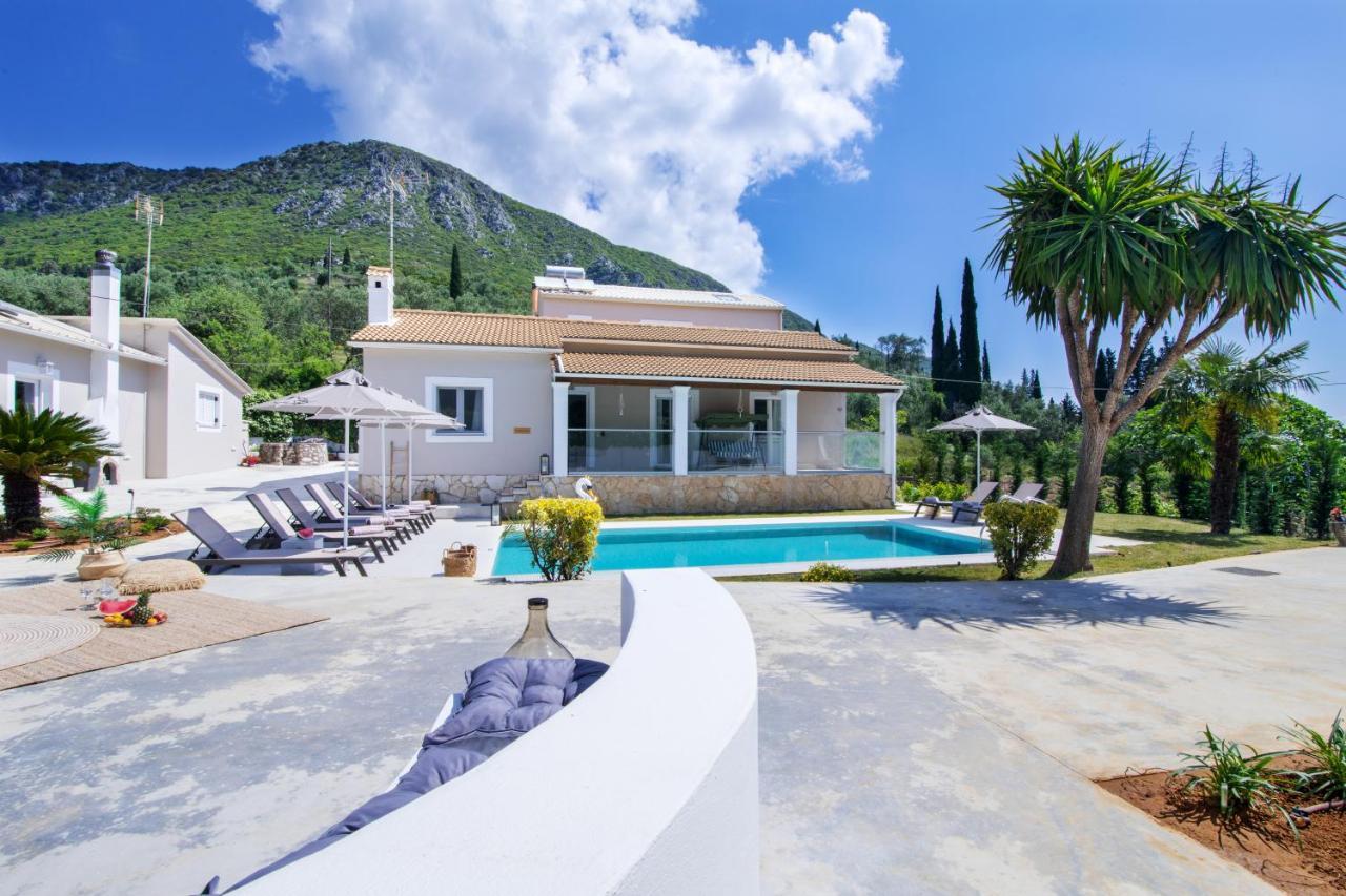 Grande Terra Villas With Swimming Pool Spartylas Екстер'єр фото