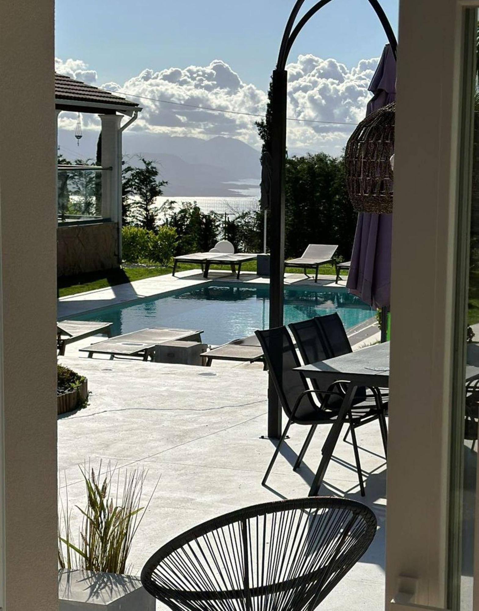 Grande Terra Villas With Swimming Pool Spartylas Екстер'єр фото
